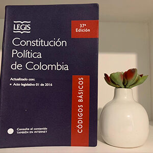 fotografía de la constitución de Colombia